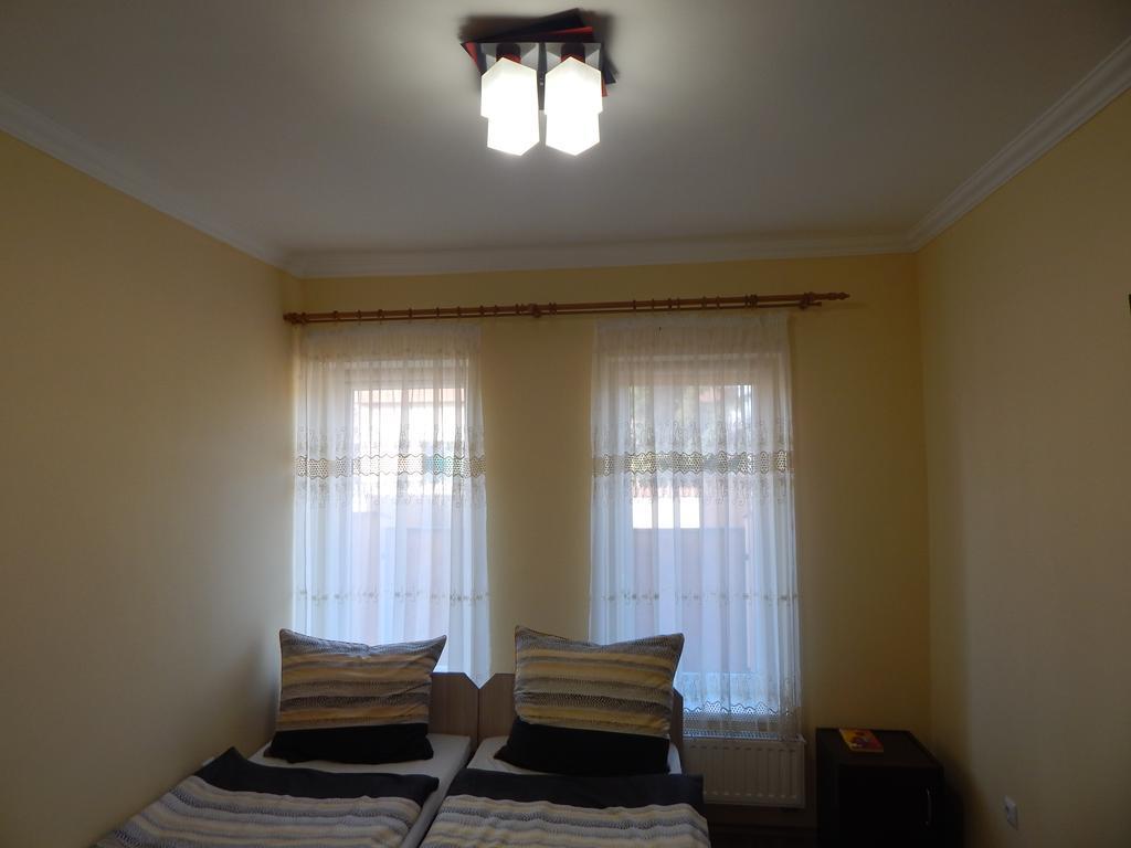 Halvany Vendeghaz Vasarosnameny Exterior photo